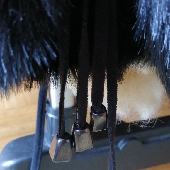 Ezekiel Lambskin Tie-up Vest - Picture 5 of 5